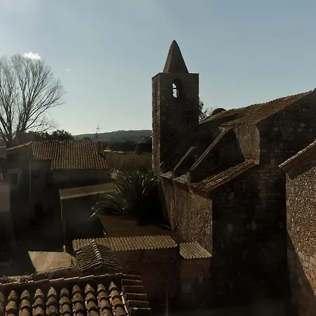 In Near The Apartman *