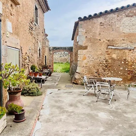 In Near The Χιρόνα