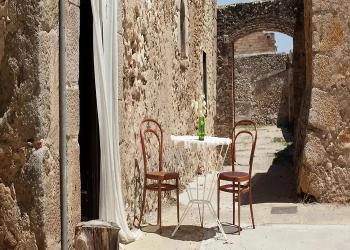 In Near The Χιρόνα