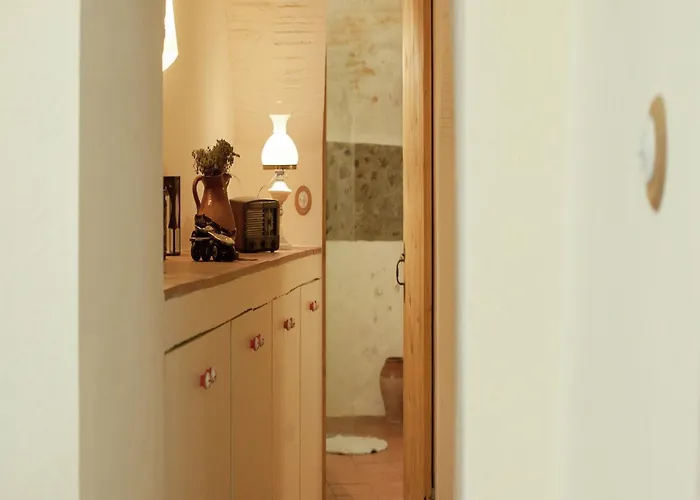 In Near The Χιρόνα