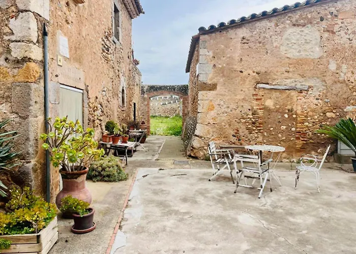 In Near The Жирона