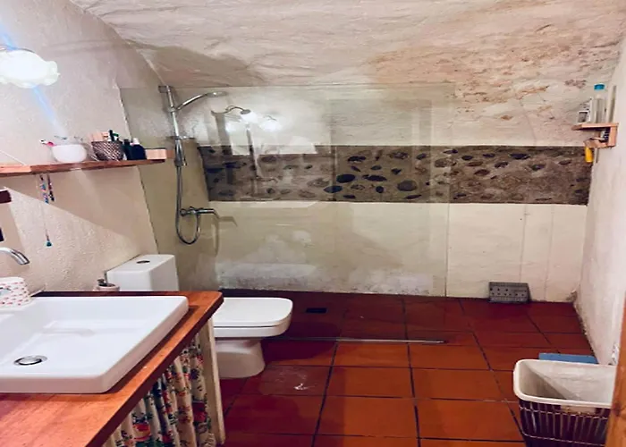 In Near The Χιρόνα